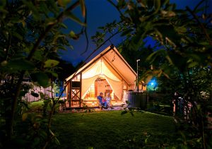 BIGHEAD Glamping Solutions : L’artigianalità slovena applicata al glamping